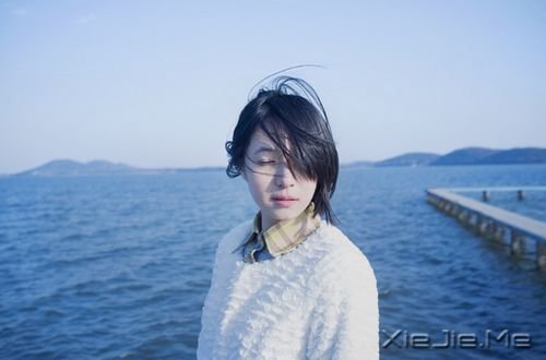 如果爱你是一场悲剧，那我今生注定一个人演戏 (1)
