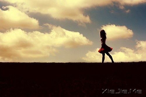 如果爱你是一场悲剧，那我今生注定一个人演戏 (4)